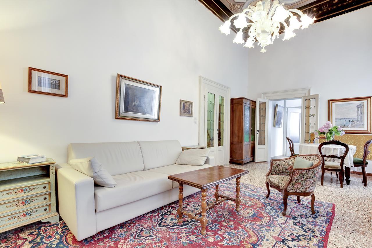 Testa Venecia Exterior foto
